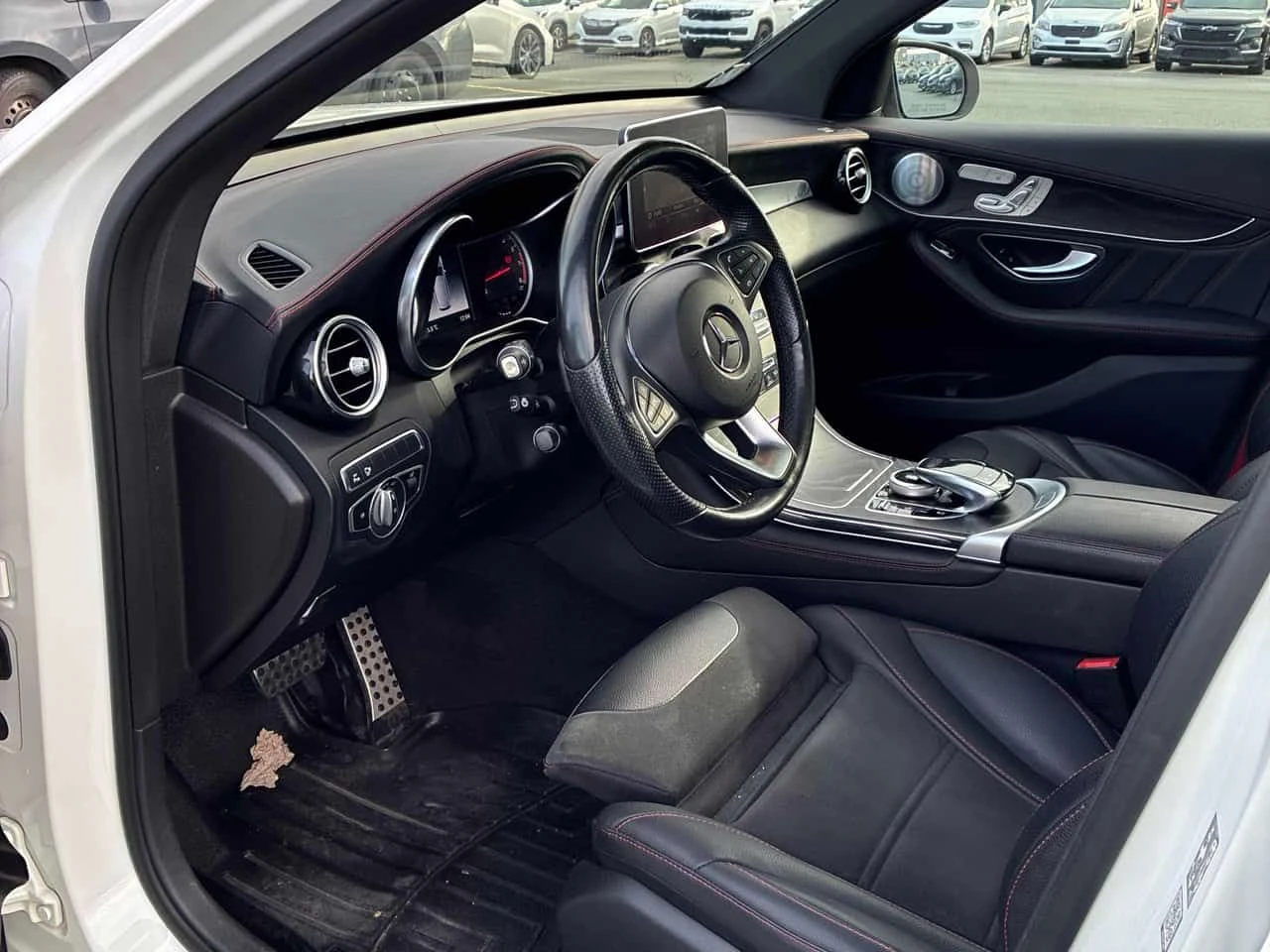 Mercedes-Benz GLC 43 AMG BURMESTER * CARFAX * ОПЦИЯ ЗА ФИНАНСИРАНЕ, снимка 5 - Автомобили и джипове - 55316654