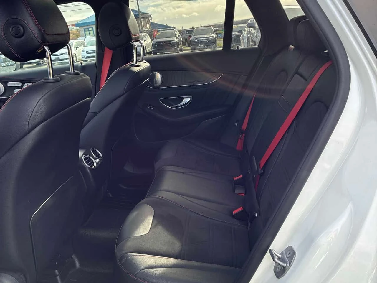 Mercedes-Benz GLC 43 AMG BURMESTER * CARFAX * ОПЦИЯ ЗА ФИНАНСИРАНЕ, снимка 15 - Автомобили и джипове - 55316654