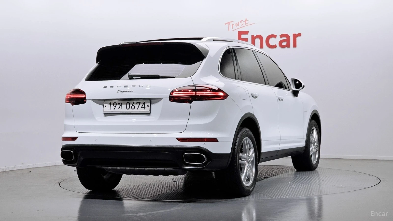 Porsche Cayenne 3.0* КОЖА* ОБДУХВ* ПАНО* АВТОКРЕДИТ, снимка 2 - Автомобили и джипове - 55662239