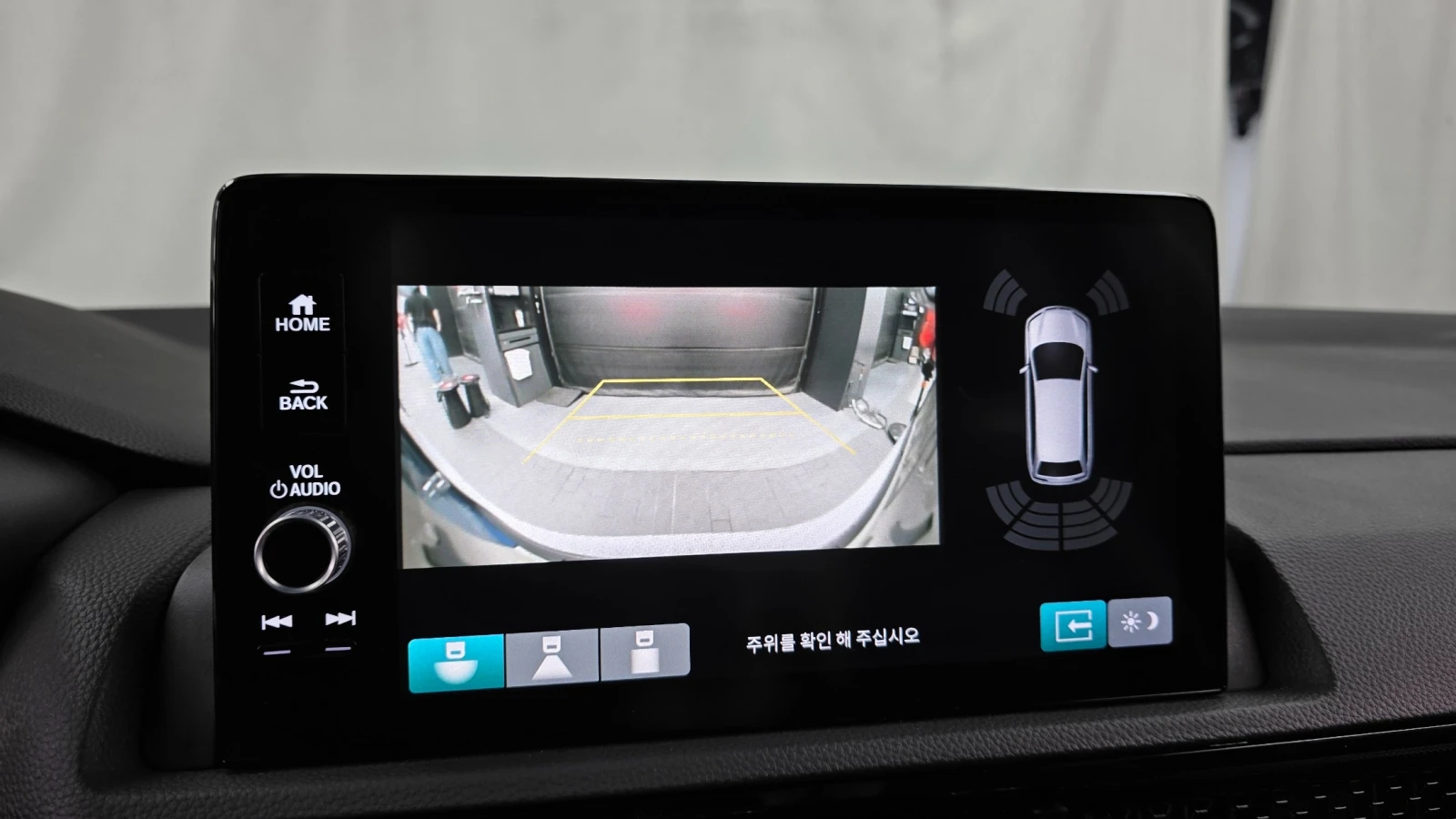 Honda Cr-v 2.0 Hybrid 4WD * DISTR * ПОДГРЕВ * КАМЕРА * ЛЮК, снимка 12 - Автомобили и джипове - 56119751