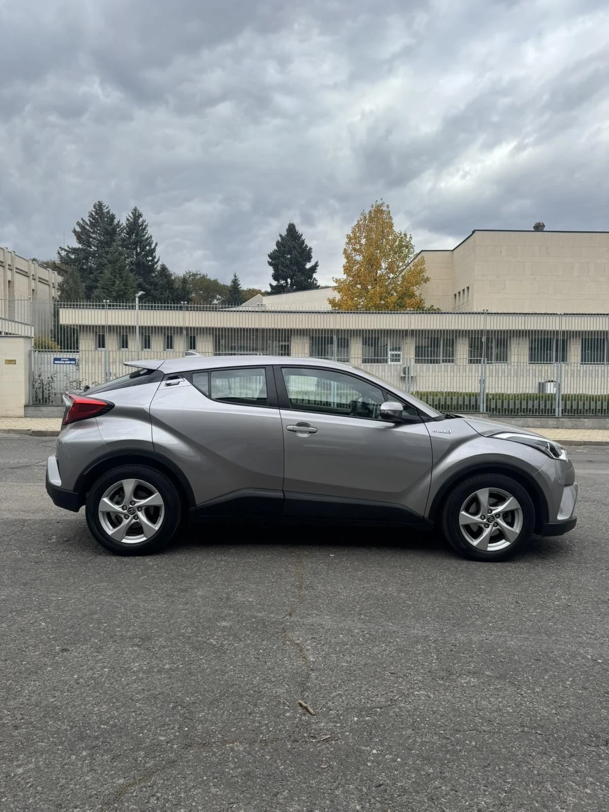 Toyota C-HR hibrid...43 331 km..., снимка 4 - Автомобили и джипове - 56365700