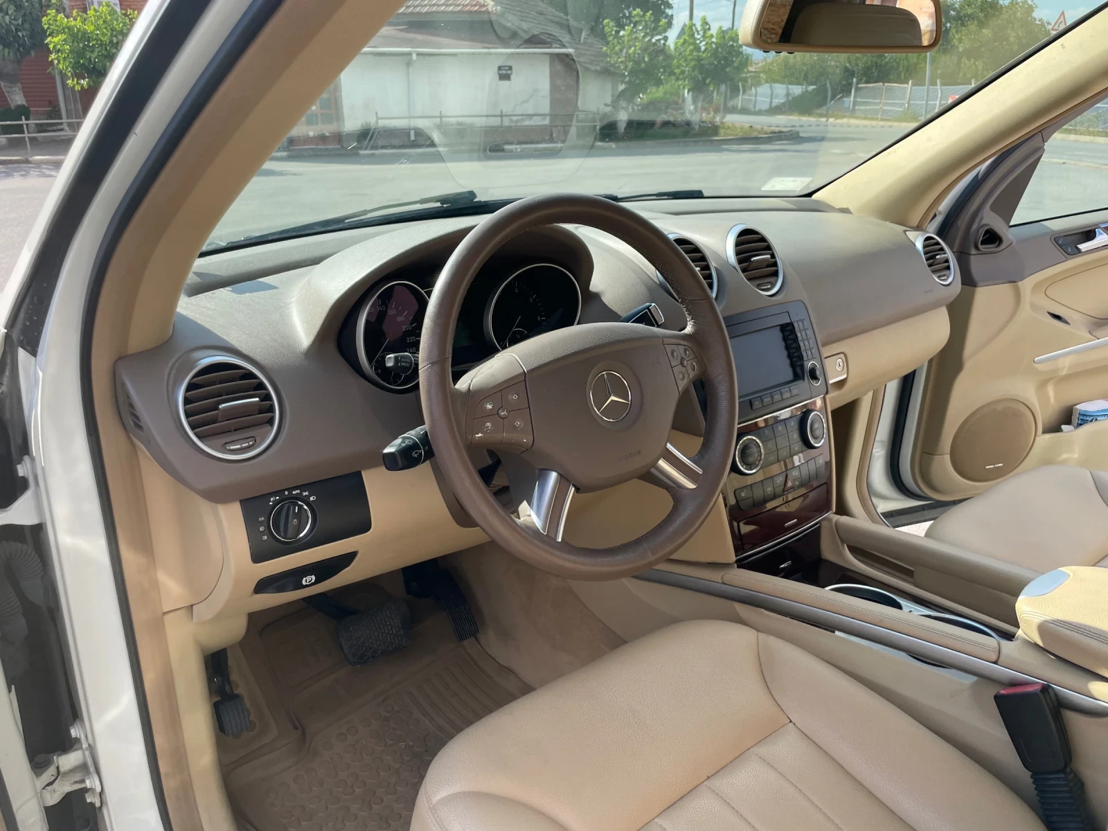 Mercedes-Benz ML 350, снимка 13 - Автомобили и джипове - 56297767