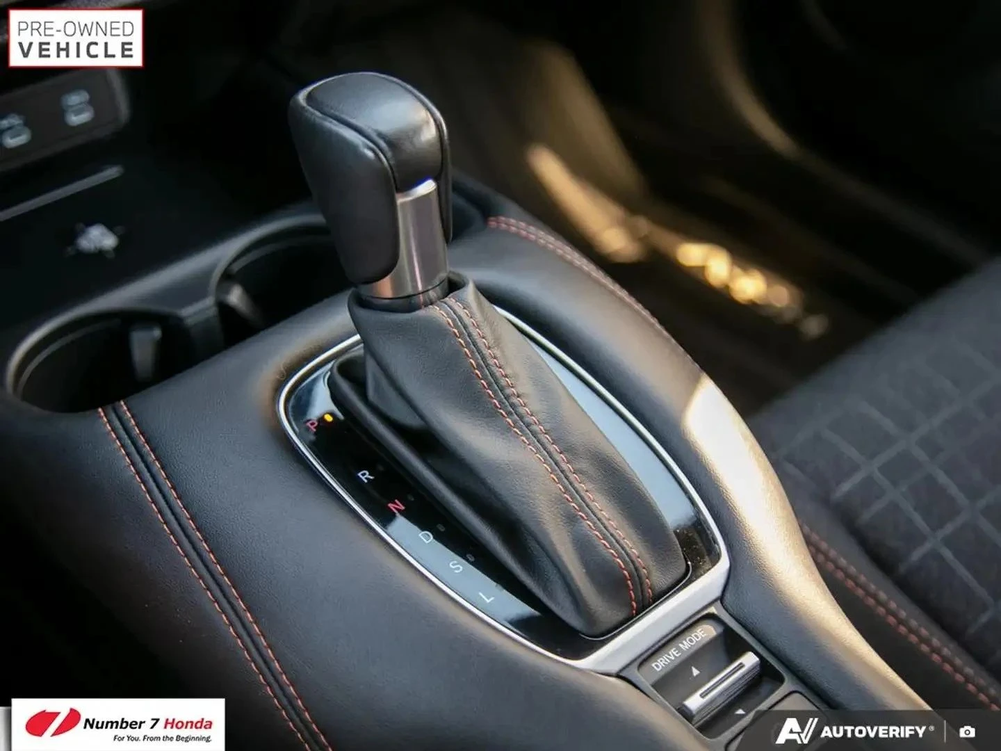 Honda Hr-v, снимка 15 - Автомобили и джипове - 56684598