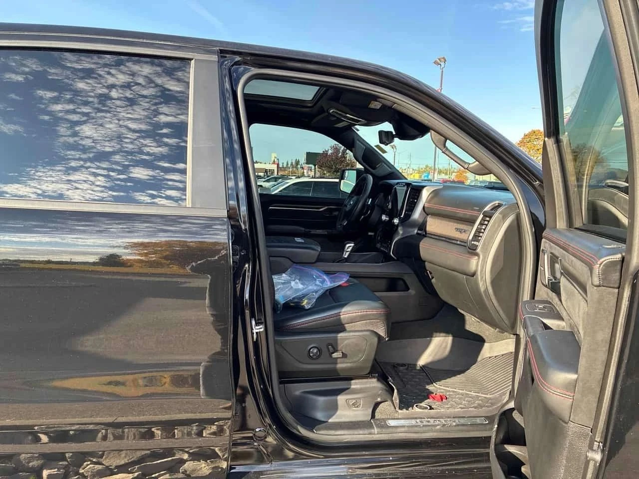 Dodge RAM 1500, снимка 10 - Автомобили и джипове - 56690151