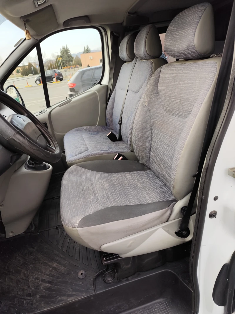 Renault Trafic, снимка 7 - Бусове и автобуси - 49580477