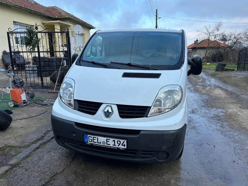 Renault Trafic, снимка 2 - Бусове и автобуси - 52887373