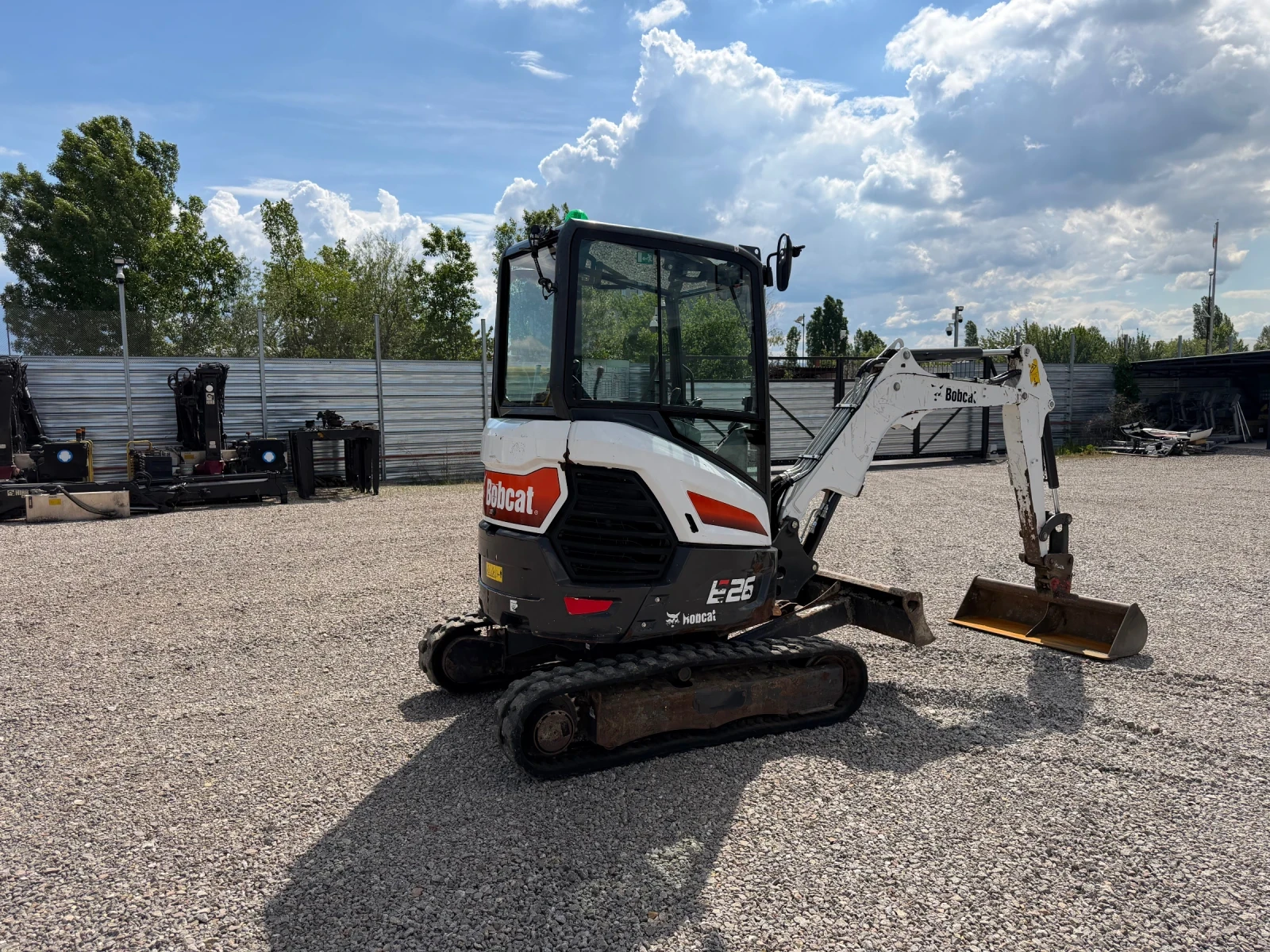 Багер Bobcat E26, снимка 3 - Индустриална техника - 54623542