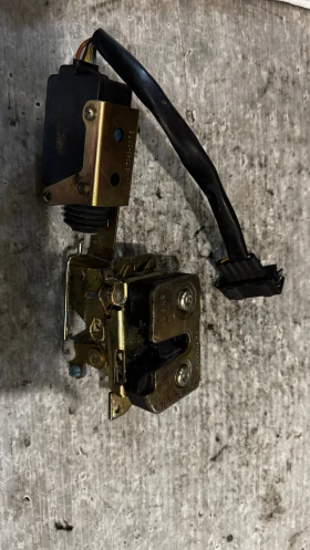 Брава за врата на Skoda Felicia - 441-9.7353-307.6