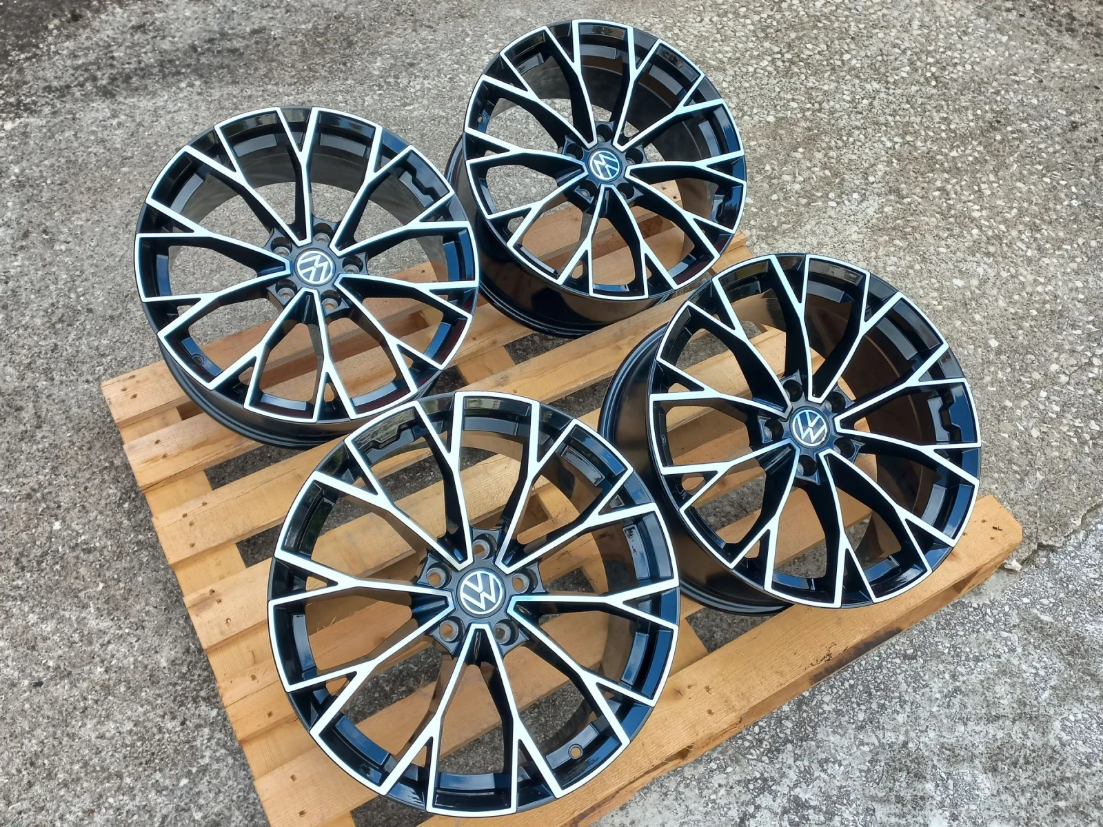 Джанти за VW, снимка 4 - Гуми и джанти - 53968266