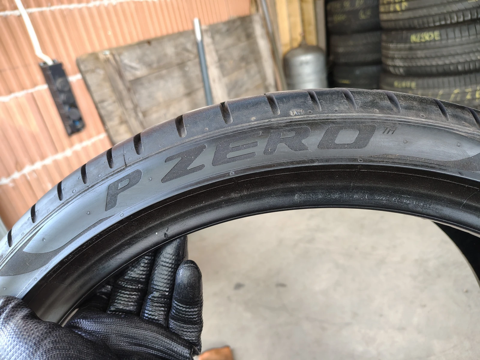 Гуми Летни 245/35R20, снимка 6 - Гуми и джанти - 55845804