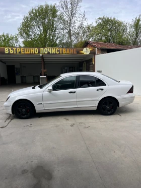 Mercedes-Benz C 220, снимка 3