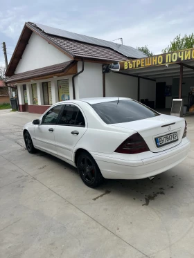 Mercedes-Benz C 220, снимка 4