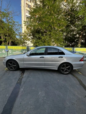 Mercedes-Benz C 180, снимка 8