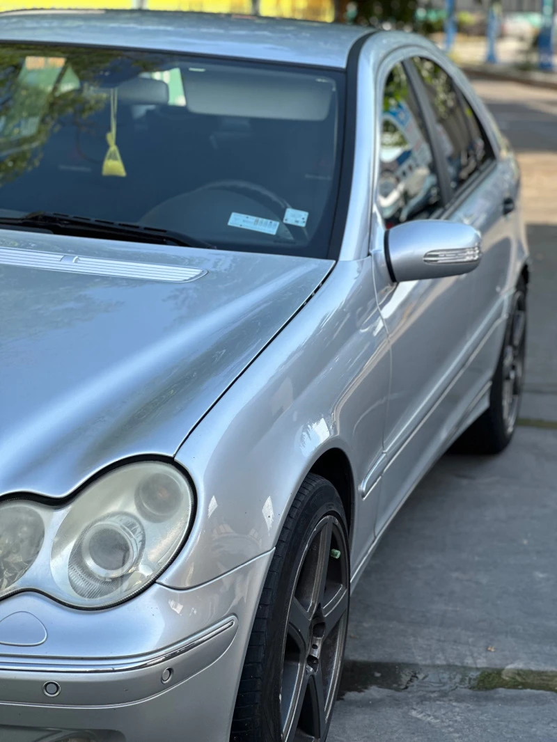 Mercedes-Benz C 180, снимка 4 - Автомобили и джипове - 47009904