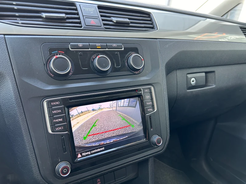 VW Caddy Maxi 1.4 TGI 2015 , снимка 14 - Автомобили и джипове - 51857476