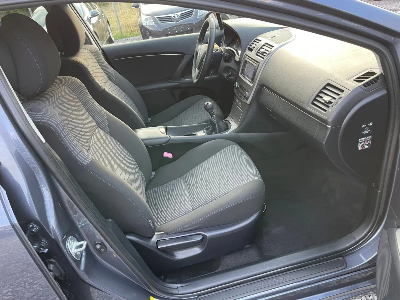 Toyota Avensis 2.2D-4D, 150Hp, 2011г. Навигация, Камера, Темпомат, снимка 10 - Автомобили и джипове - 53290576