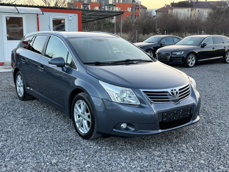 Toyota Avensis 2.2D-4D, 150Hp, 2011г. Навигация, Камера, Темпомат, снимка 2 - Автомобили и джипове - 53290576
