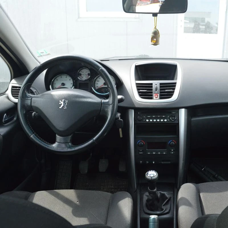 Peugeot 207 1.4 16V, снимка 6 - Автомобили и джипове - 32819526