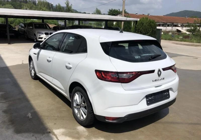 Renault Megane 1.5 , снимка 5 - Автомобили и джипове - 33969007