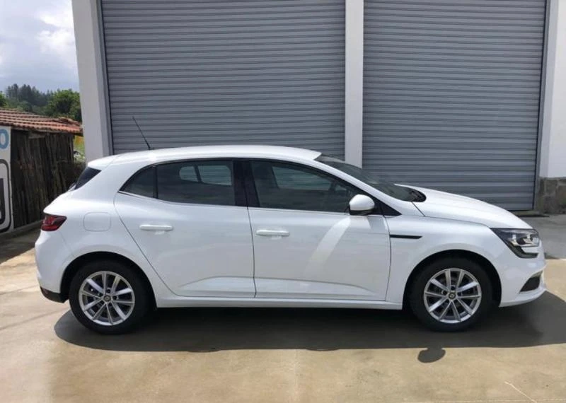 Renault Megane 1.5 , снимка 4 - Автомобили и джипове - 33969007