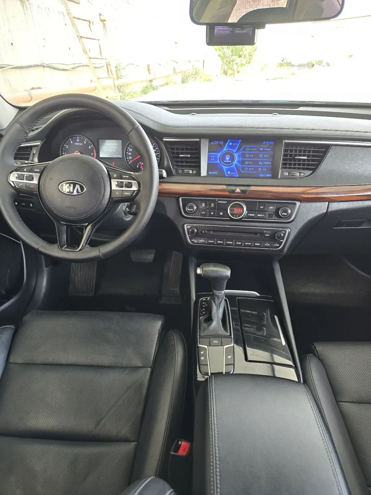 Kia K7 3.0i LPG НАЛИЧНА - изображение 8