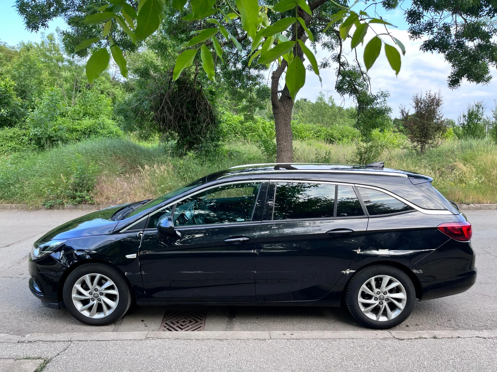 Opel Astra Sports Tourer 1.6 cdti 2018 - изображение 9