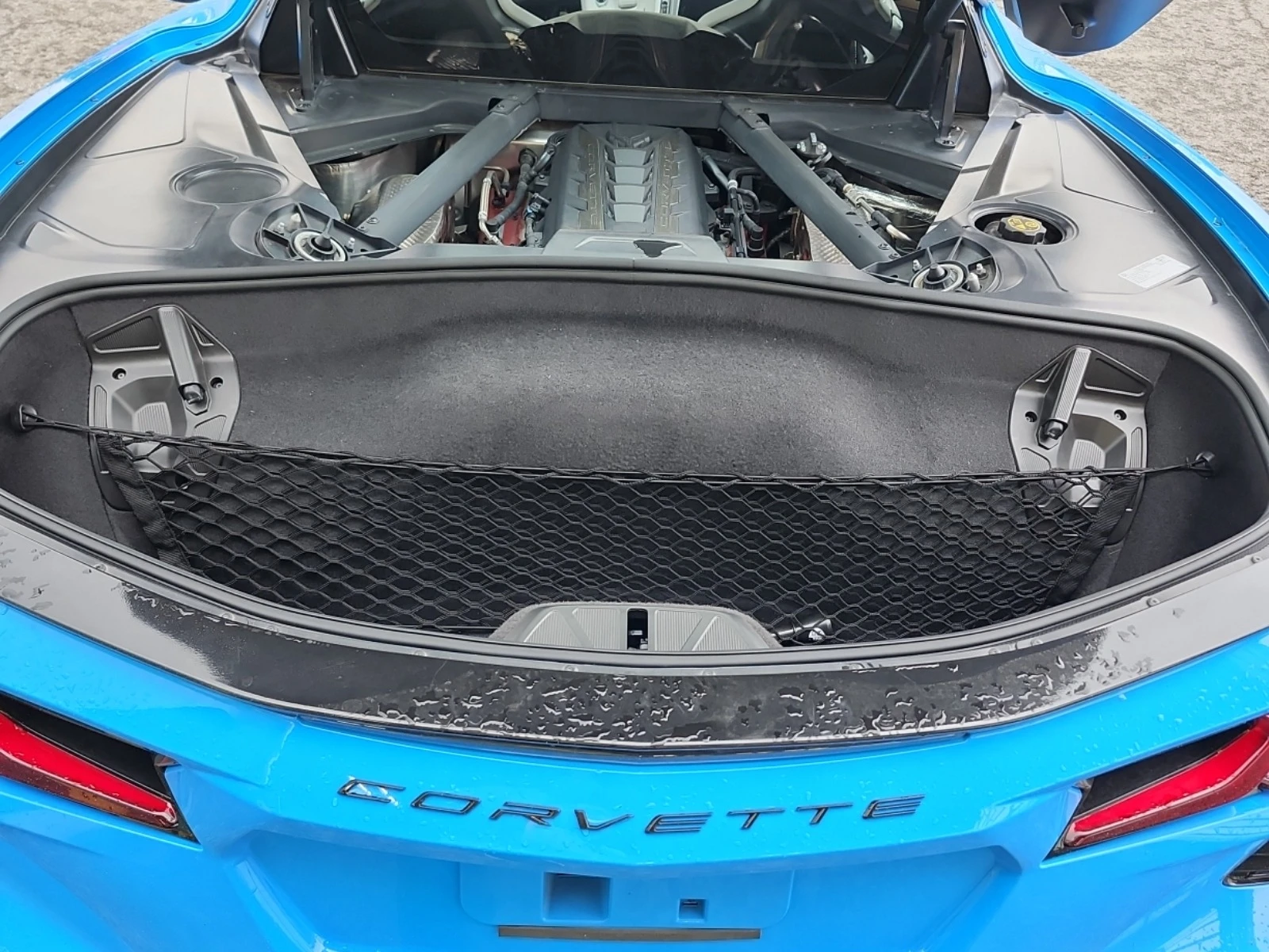 Chevrolet Corvette  Stingray (C8) * * CARFAX * * АВТО КРЕДИТ * *  - изображение 6