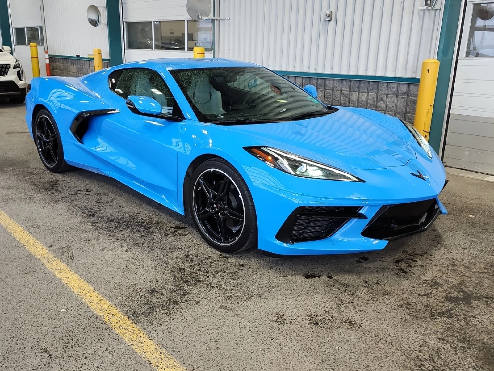 Chevrolet Corvette  Stingray (C8) * * CARFAX * * АВТО КРЕДИТ * *  - изображение 2