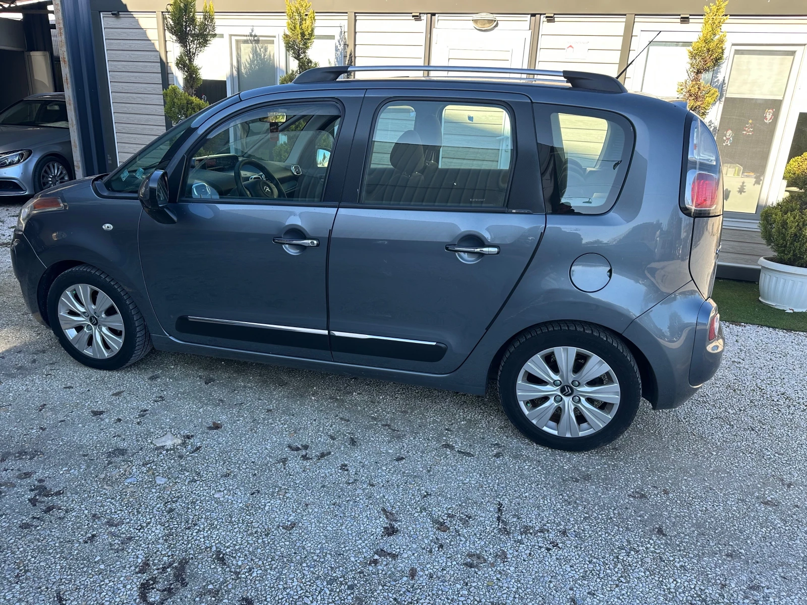Citroen C3 Picasso 1.4i GAZ 129000km. - изображение 8