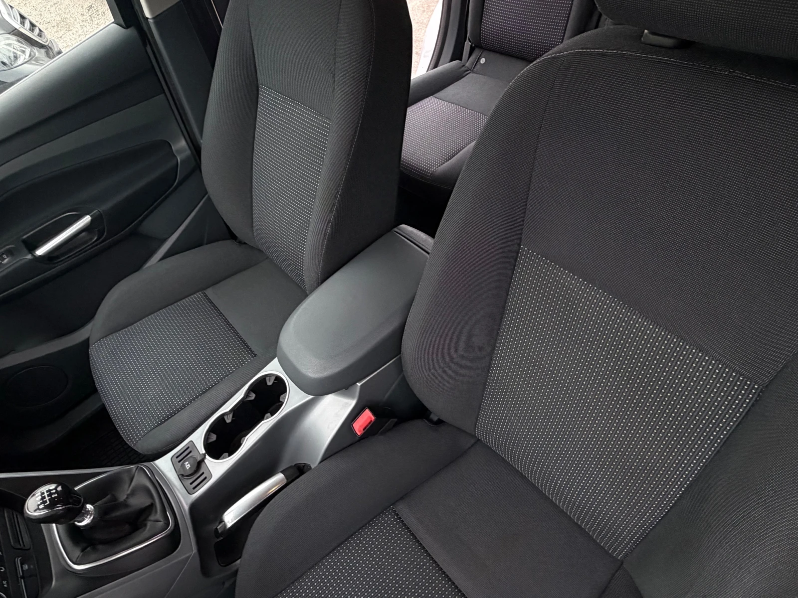 Ford C-max 1.6D/TREND/EURO5, снимка 10 - Автомобили и джипове - 53916706