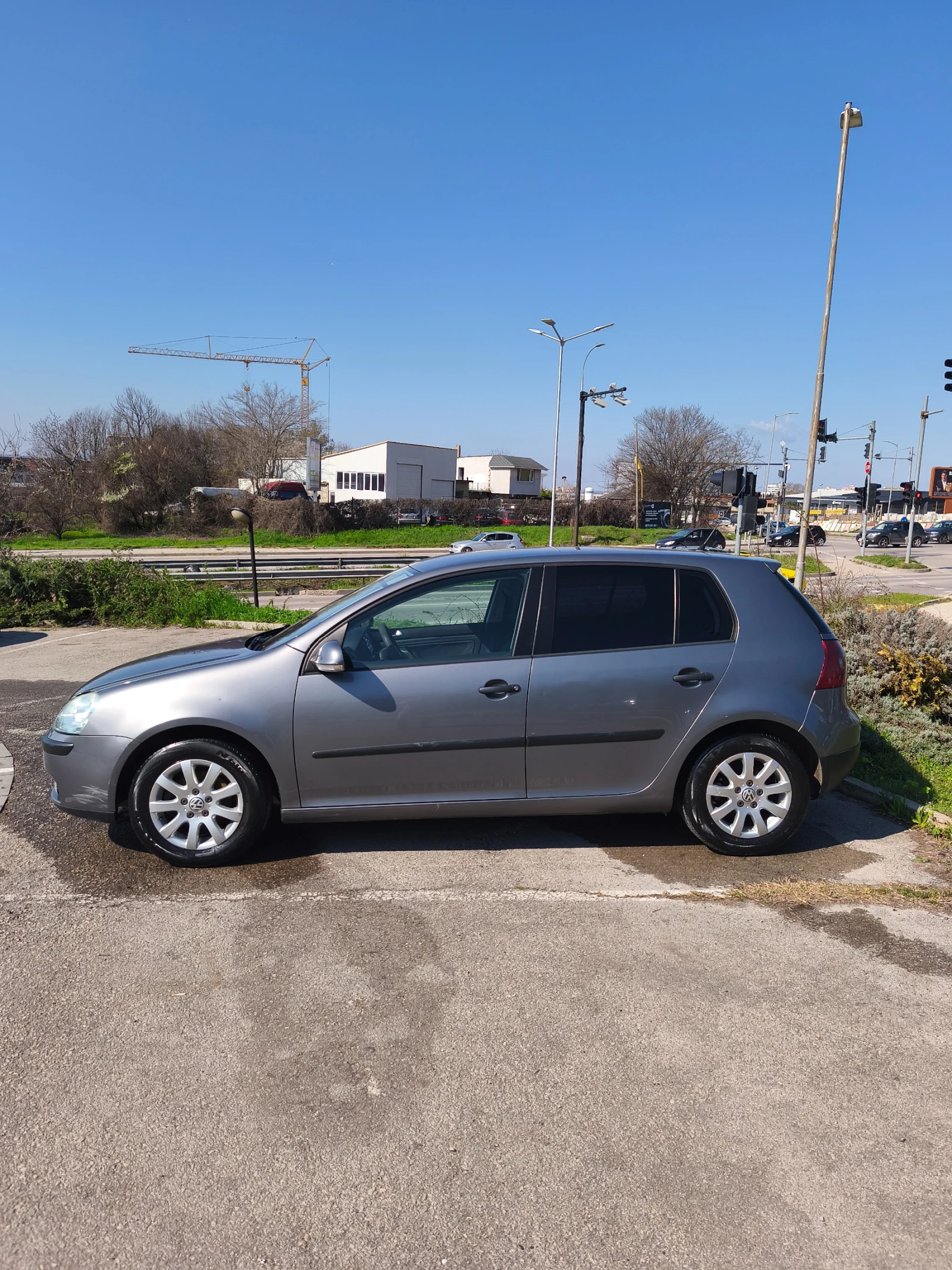 VW Golf 5, снимка 4 - Автомобили и джипове - 54100744