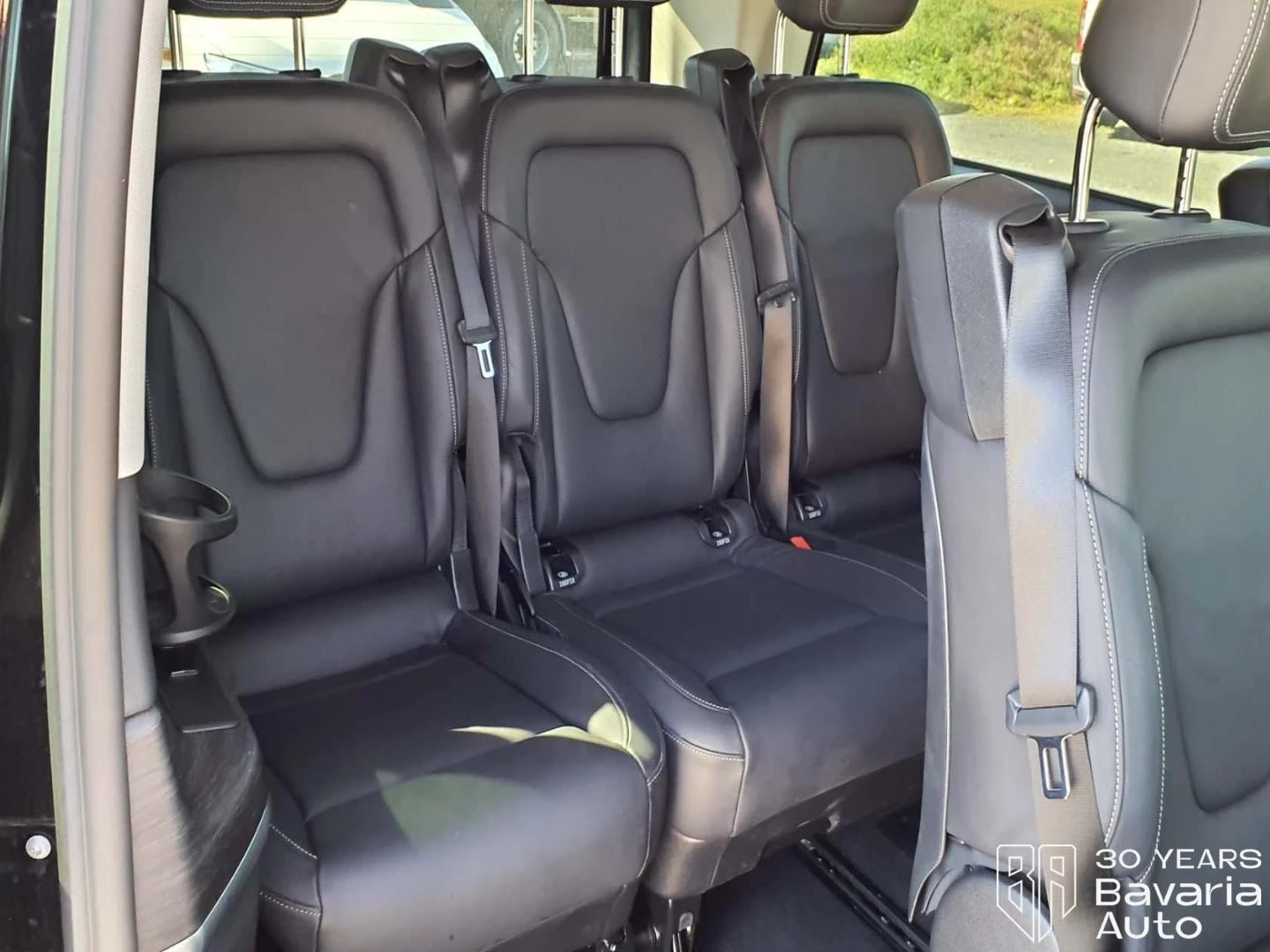 Mercedes-Benz V 300 d Extralong Avantgarde, снимка 9 - Автомобили и джипове - 54458701