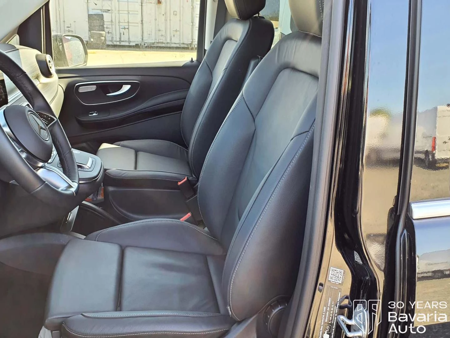 Mercedes-Benz V 300 d Extralong Avantgarde, снимка 5 - Автомобили и джипове - 54458701