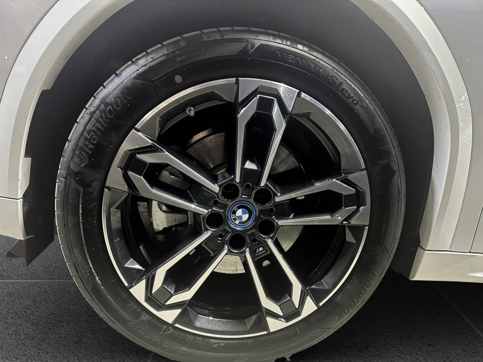 BMW iX2 xDrive30, снимка 5 - Автомобили и джипове - 54541225