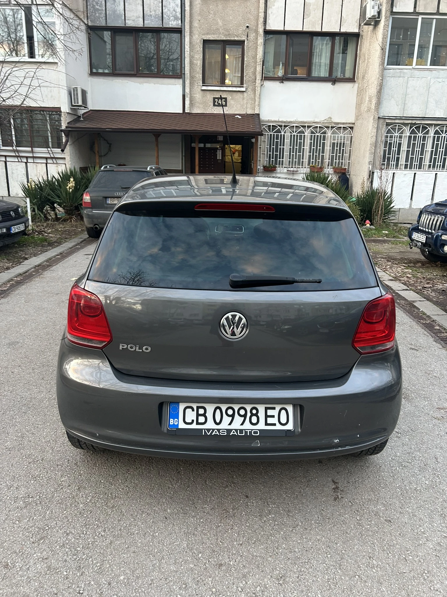 VW Polo 1.2I-70кс, снимка 6 - Автомобили и джипове - 54811531