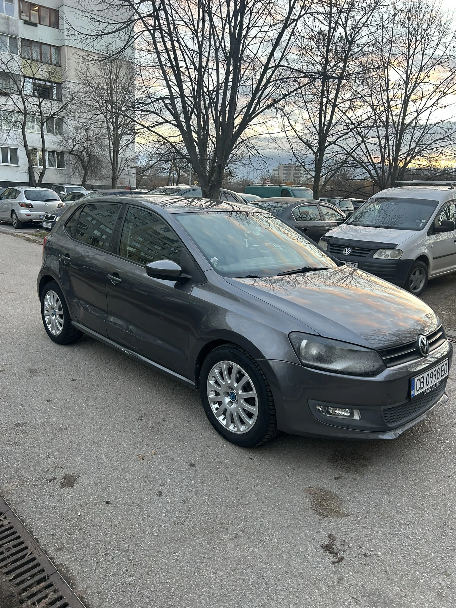 VW Polo 1.2I-70кс, снимка 3 - Автомобили и джипове - 54811531