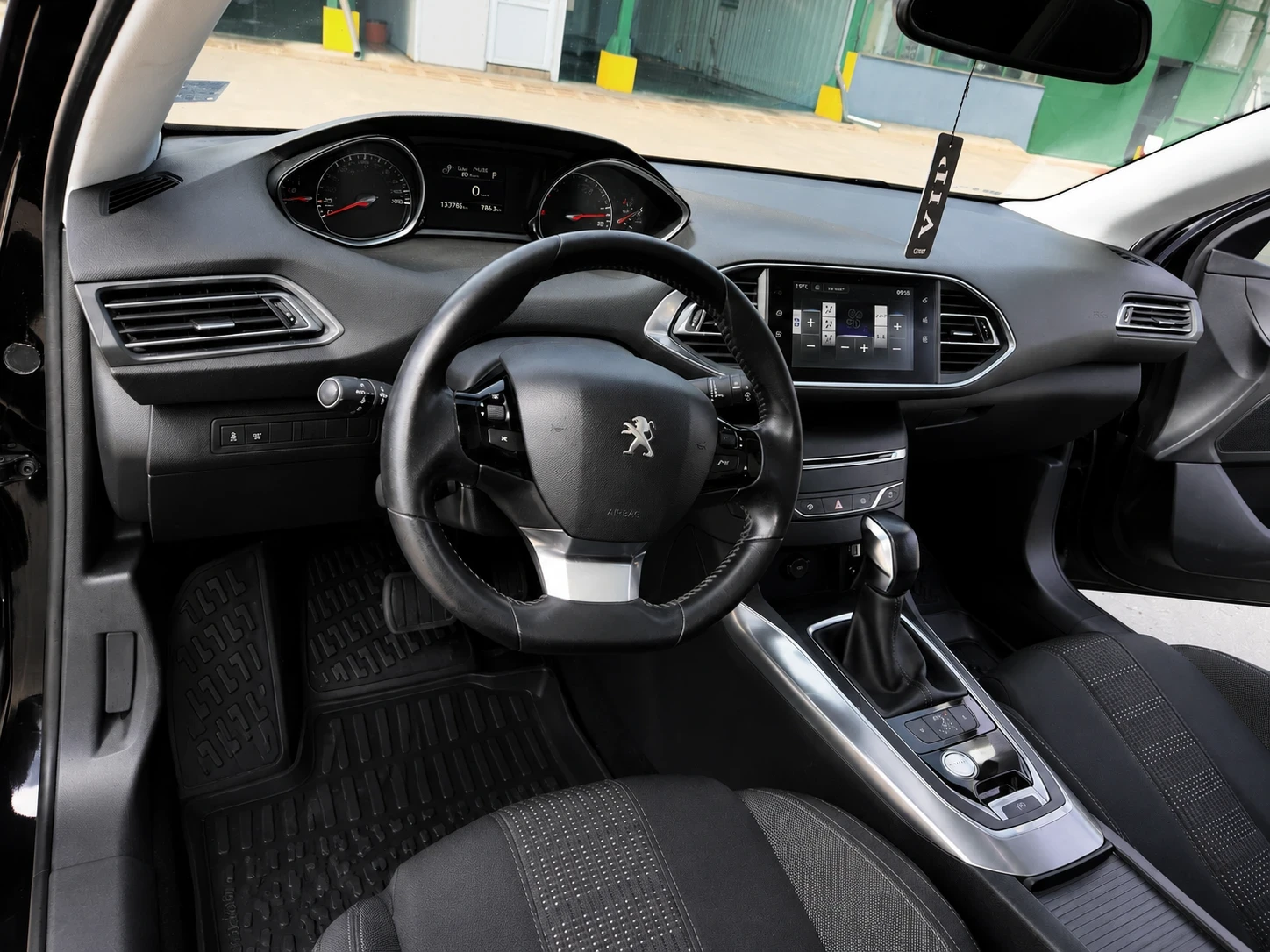 Peugeot 308 1.6 HDI  GT, снимка 16 - Автомобили и джипове - 55381248