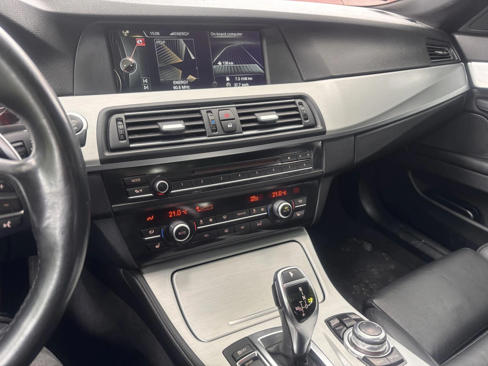 BMW 520 M-Paket, снимка 10 - Автомобили и джипове - 55886233