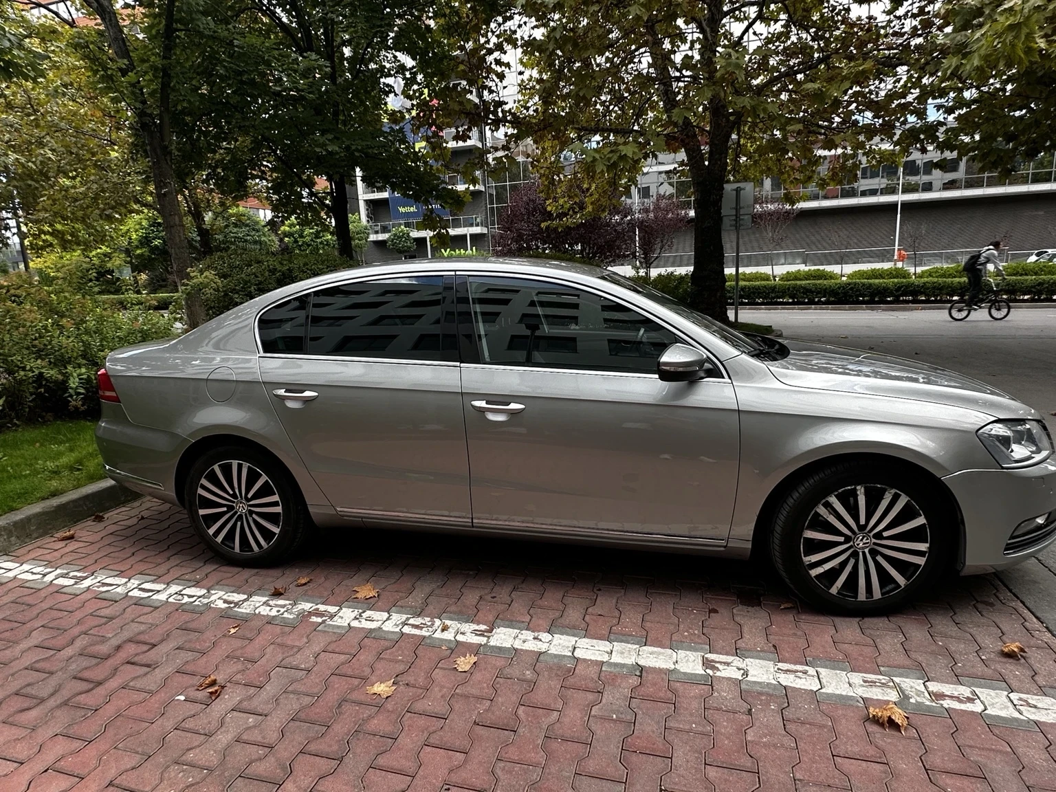 VW Passat B7, снимка 2 - Автомобили и джипове - 56246790