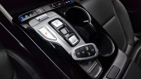 Hyundai Tucson 2.0 Premium* BLIND SPOT* КРАЙНА ЦЕНА, снимка 9