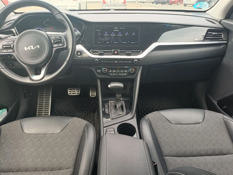 Kia Niro, снимка 7 - Автомобили и джипове - 47176549