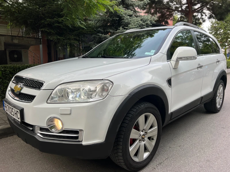 Chevrolet Captiva 2.0d XENON/4x4/NAVI/6+ 1/KAMERA/PODGREV/KOJA/UNIKA, снимка 1 - Автомобили и джипове - 47322343