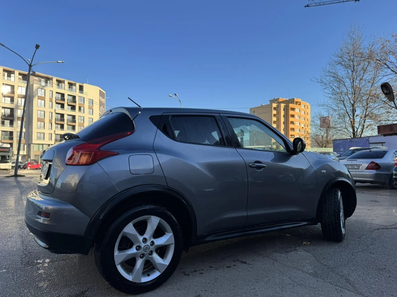 Nissan Juke, снимка 11 - Автомобили и джипове - 47773634