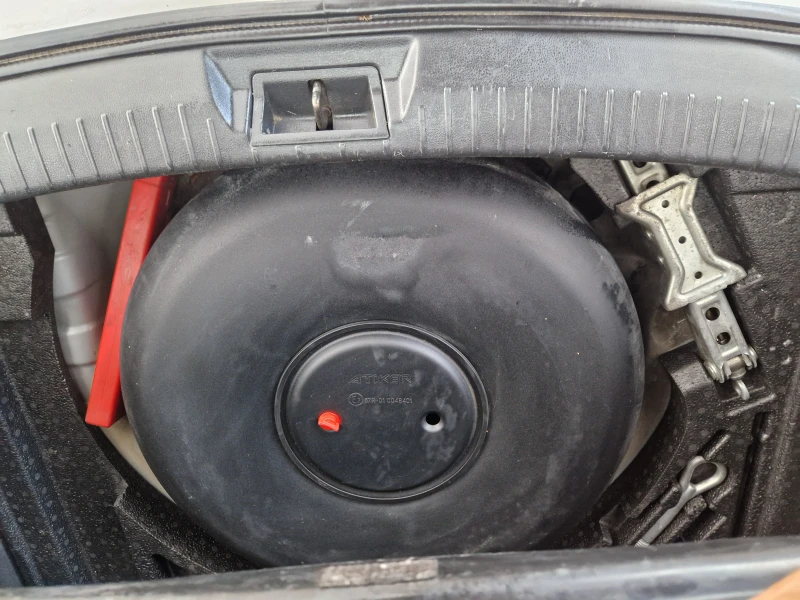 Nissan Qashqai 1.6i/ГАЗОВ ИЖЕКЦИОН, снимка 15 - Автомобили и джипове - 52042755