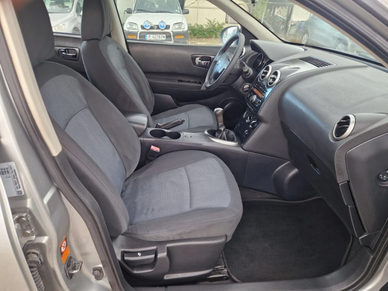 Nissan Qashqai 1.6i/ГАЗОВ ИЖЕКЦИОН, снимка 10 - Автомобили и джипове - 52042755