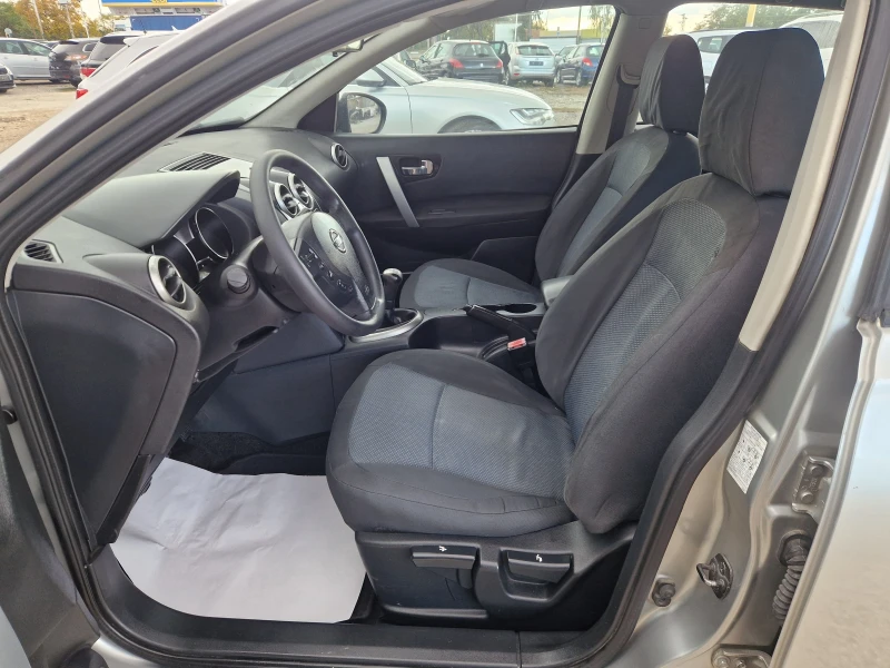 Nissan Qashqai 1.6i/ГАЗОВ ИЖЕКЦИОН, снимка 9 - Автомобили и джипове - 52042755