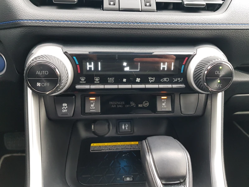 Toyota Rav4 ХИБРИД / ИТАЛИЯ / EURO 6D ЛИЗИНГ, снимка 13 - Автомобили и джипове - 53119689