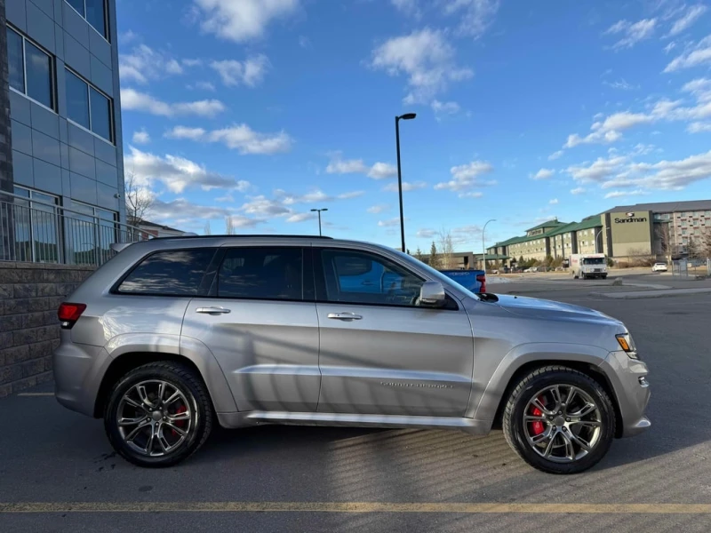 Jeep Grand cherokee * SRT * CARFAX * ЦЕНА ДО БГ, снимка 3 - Автомобили и джипове - 53206434