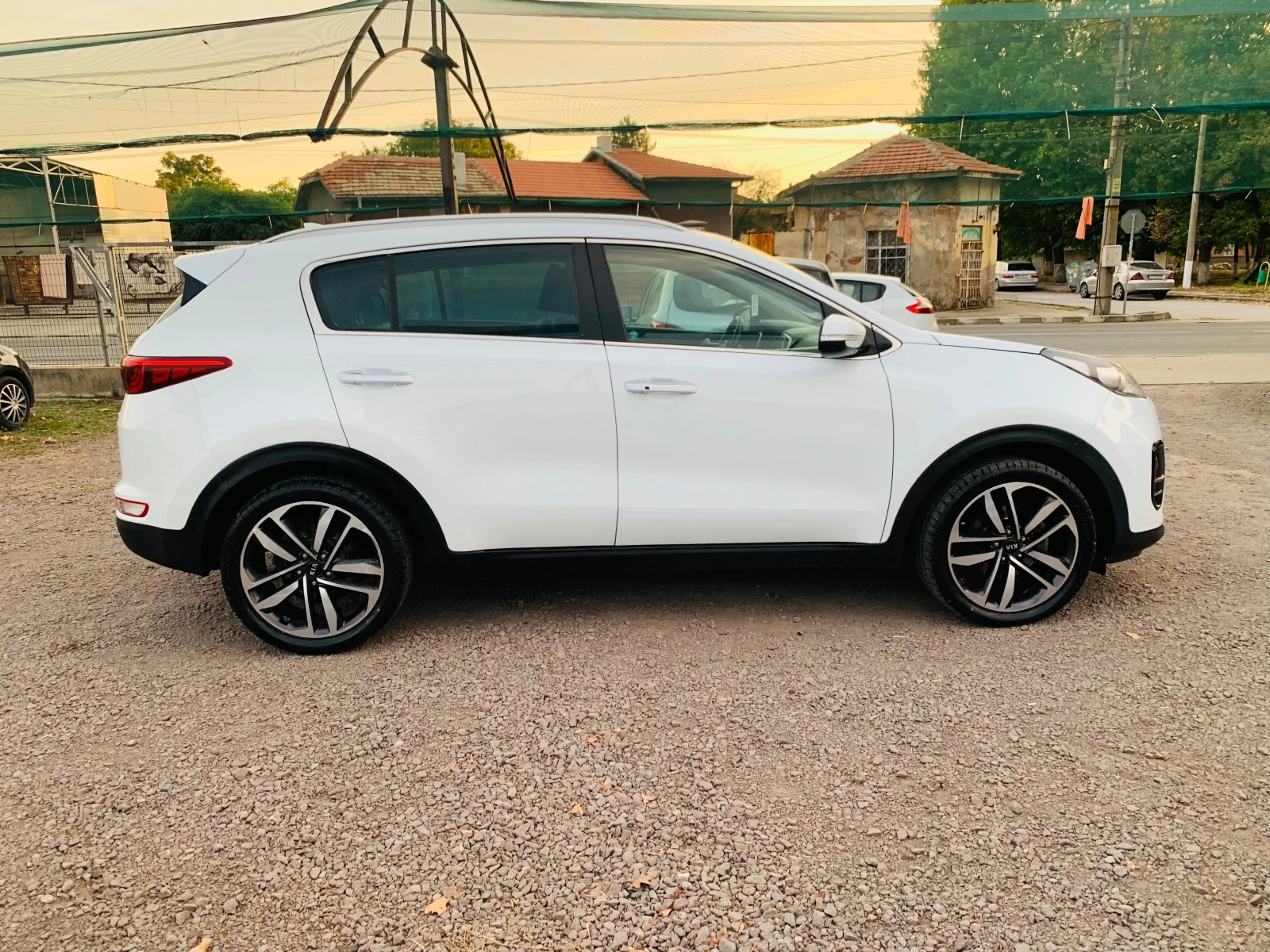 Kia Sportage 1.7GRDI/NAVI/KOJA/LED/evro 6 - изображение 8