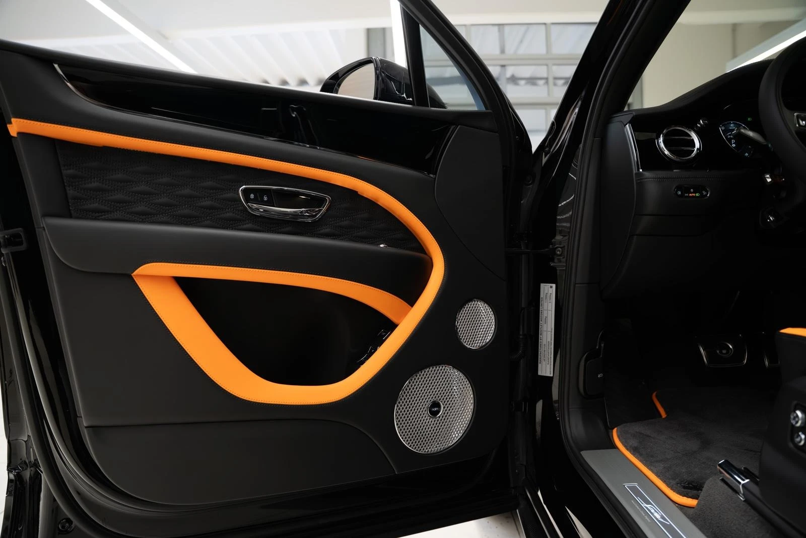 Bentley Bentayga SPEED/NEW MODEL/CARBON/BLACKLINE/MANDARIN/CERAMIC/ - изображение 8